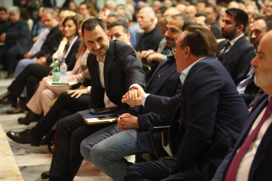 Ο Αλέξης αναβαθμίζεται στο Συνέδριο- Στήριξη και από Πέτρο