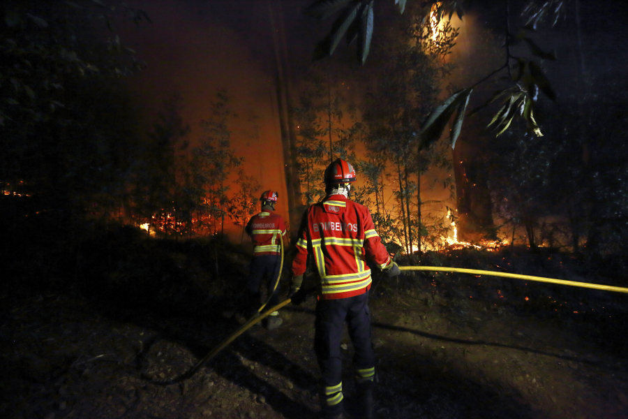 Πορτογαλία: Ανακοινώθηκε ο πρώτος νεκρός από τις φωτιές στη Γκουάρντα