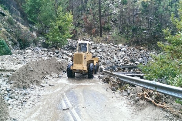 Έργα αποκατάστασης των ζημιών από τις πλημμύρες στη Σαμοθράκη