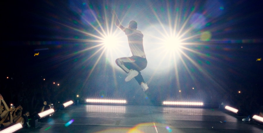 Μια ταινία για τον Bloody Hawk γέμισε τα σινεμά