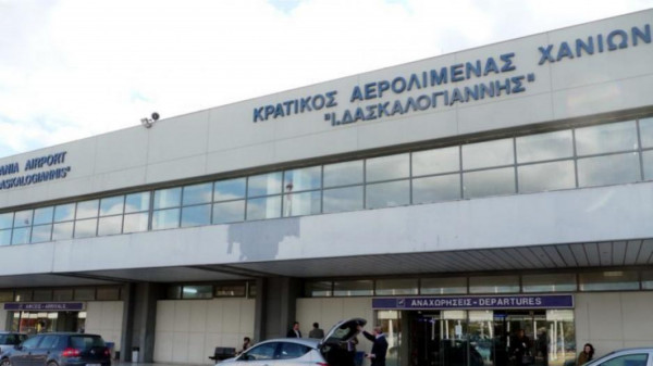 Συναγερμός στο αεροδρόμιο των Χανίων: Αεροπλάνο συγκρούστηκε με όχημα