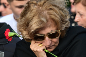 Κηδεία Φλαμπουράρη: Το «τελευταίο αντίο» σε κλίμα συγκίνησης