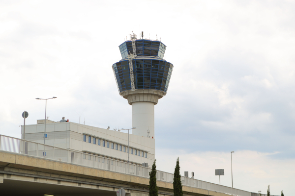 Με «μουσειακά ραντάρ» το «Ελ. Βενιζέλος»: «Καμπανάκι» για «Τέμπη στον αέρα»