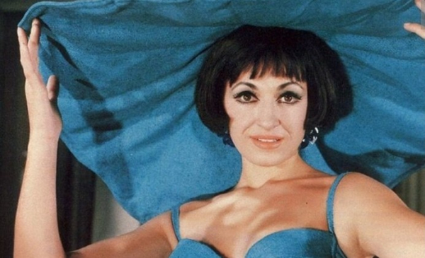 Μάρθα Καραγιάννη: Η πρωταγωνίστρια της «χρυσής» περιόδου του ελληνικού κινηματογράφου