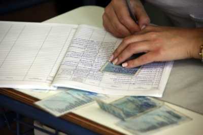 Δημοψήφισμα: Διευρυμένο ωράριο στα γραφεία ταυτοτήτων