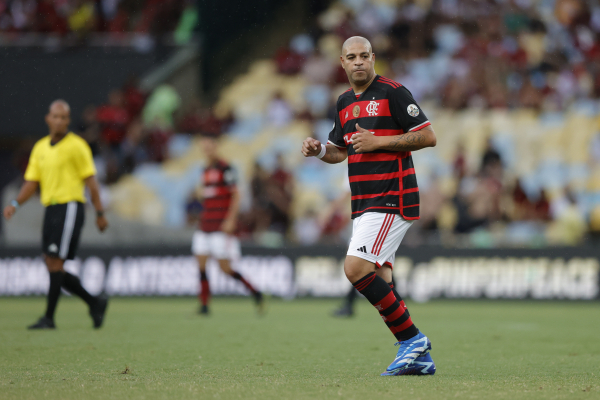 Ξέσπασε σε λυγμούς ο Αντριάνο: Ένα βίντεο τον… διέλυσε