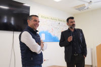 Πιο συμπαθής αρχηγός ο Τσίπρας και πιο… πρωθυπουργός από τον Ανδρουλάκη