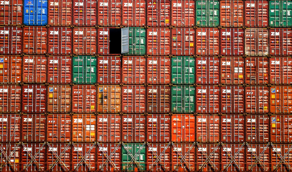 Υπόθεση «Καλυψώ»: Στον Πειραιά η μεγαλύτερη τελωνειακή απάτη που αποκαλύφθηκε στην ΕΕ