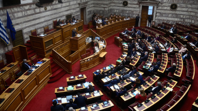 Βουλή: «Μπρα ντε φερ» για το ψήφισμα Καρυστιανού – «Λογοκρίνετε τη βούληση των πολιτών»