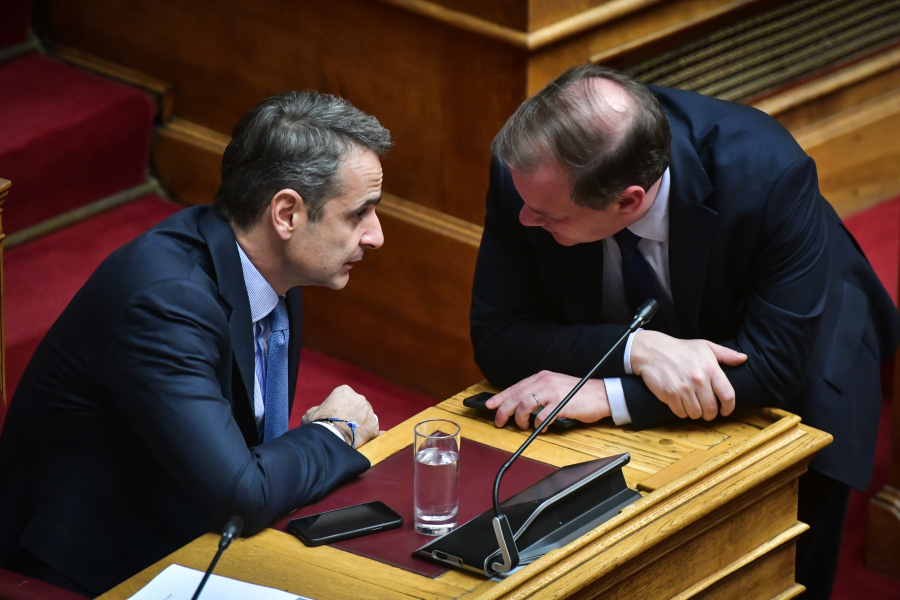 ΣΥΡΙΖΑ: Η επιχείρηση συγκάλυψης συνεχίζεται – Μητσοτάκης ίσον Καραμανλής