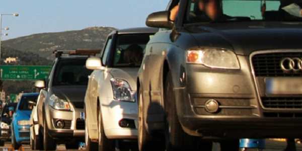 Πρόστιμα «φωτιά» σε ανασφάλιστα και όσα δεν έχουν περάσει ΚΤΕΟ