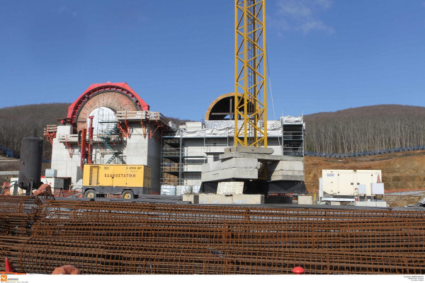 ΥΠΕΝ: Προχωράει η έκδοση των σχετικών αδειών για την «Ελληνικός Χρυσός»