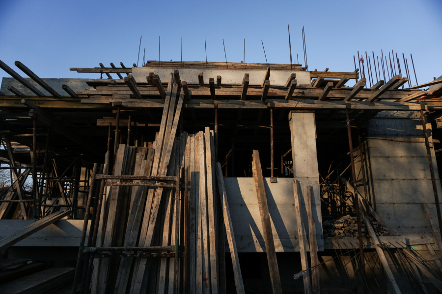 Νέα πρόστιμα και παύση εργασιών σε δεκάδες οικοδομές και εργοτάξια από την Επιθεώρηση Εργασίας