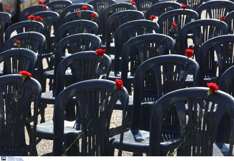 Τέμπη: Η μαύρη λίστα με τους νεκρούς -Νέοι, φοιτητές, εργαζόμενοι, συνταξιούχοι