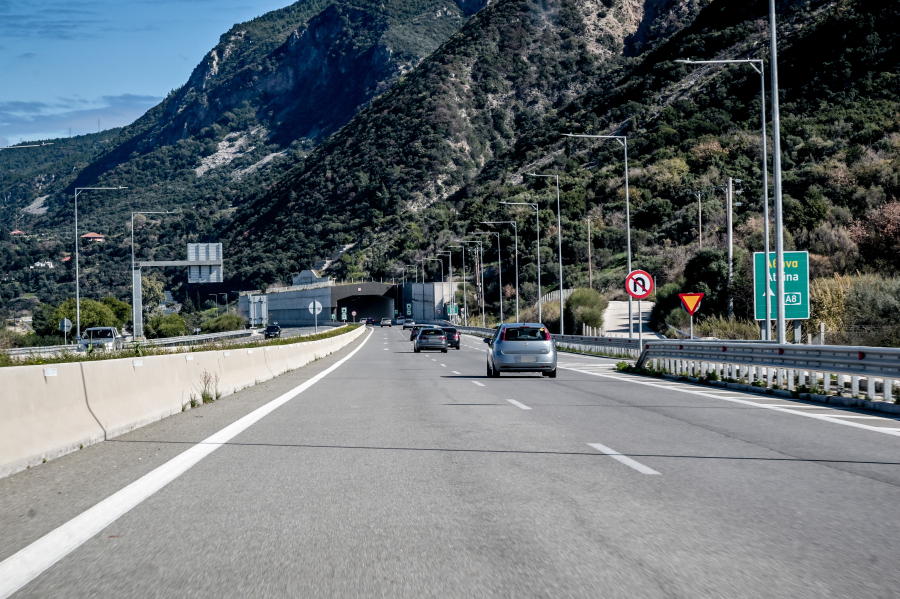 Εγκαινιάζονται σήμερα τα 65 χλμ του νέου αυτοκινητόδρομου Πατρών - Πύργου