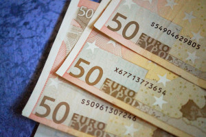 Κατώτατος μισθός: Βγήκε η εγκύκλιος για τις τριετίες, ποιοι θα δουν αύξηση έως 195 ευρώ