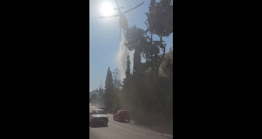 Απίστευτες εικόνες στην Πάτρα: Ελικόπτερο επιχειρεί πάνω από διερχόμενα αυτοκίνητα