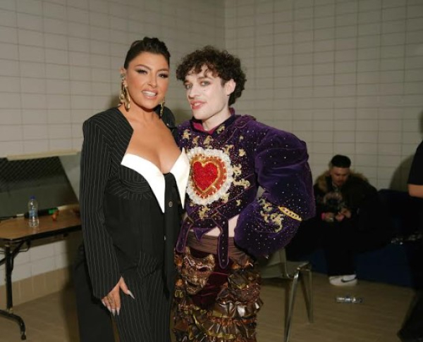 MadWalk 2024: Η συνάντηση Έλενας Παπαρίζου - Nemo και τα εντυπωσιακά acts