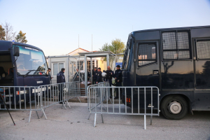 «Εκλιπαρώ να τιμωρηθούν οι υπεύθυνοι για το θάνατο του παιδιού μου» - Συνεχίζεται η δίκη για τα Τέμπη στη Λάρισα