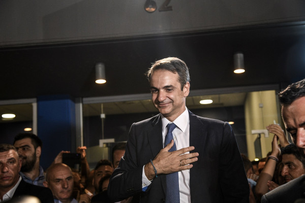 FT και Bloomberg: «Σαρωτική» εκλογική νίκη της κεντροδεξιάς στην Ελλάδα
