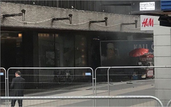 Εικόνες από την επίθεση με φορτηγό στην Στοκχόλμη - 5 οι νεκροί