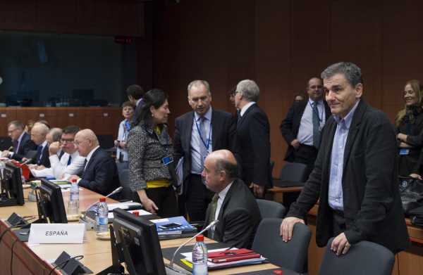 Μειώνονται οι προσδοκίες απο το Eurogroup - Απαραίτητη η ομόφωνη απόφαση επιστροφής των «θεσμών»