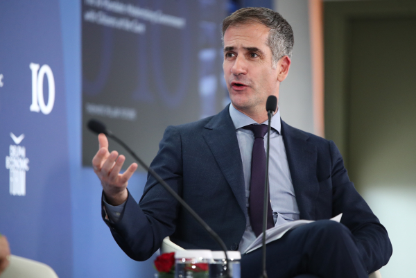 Οι απαντήσεις Μπακογιάννη