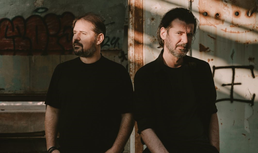 Γιώργος και Νίκος Στρατάκης στην Τεχνόπολη: Αντίστροφη μέτρηση για τη μεγαλύτερη συναυλία της ζωής τους