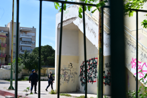 Χαϊδάρι: Αισιόδοξα τα νέα για την 13χρονη που έπεσε στο κενό από όροφο του 7ου Γυμνασίου