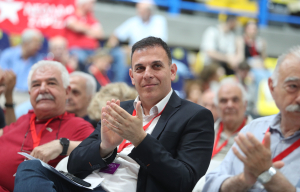 ΣΥΡΙZΑ: Το «αντίο» του Γιώργου Καραμέρου - «Προχωράμε για να νικήσουμε»