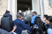 Κακοποίηση 3χρονου - Ηράκλειο: Ποινή φυλάκισης σε 39χρονο υποκινητή των επεισοδίων στα δικαστήρια