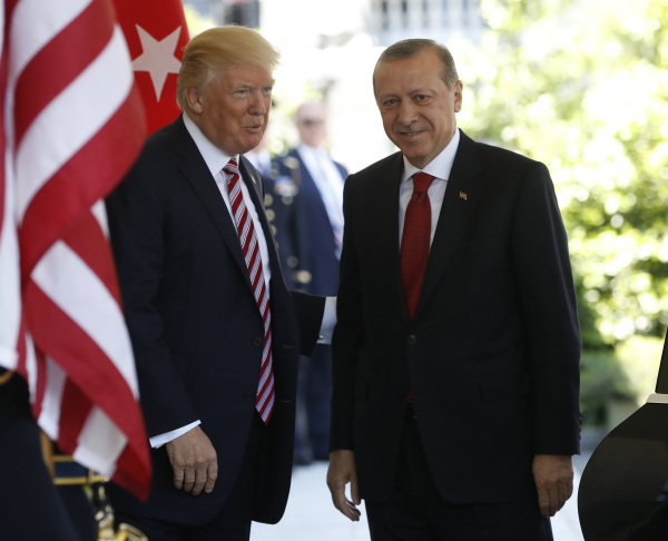 Επικοινωνία Τραμπ - Ερντογάν: Η Άγκυρα στο πλευρό του λαού της Βενεζουέλας