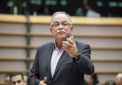 Απάντηση Ντομπρόβσκις σε ερώτηση Παπαδημούλη για Deutsche Bank