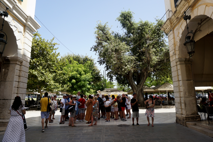 Επισήμως καλοκαίρι στην Κέρκυρα, ξεκίνησε σήμερα η τουριστική σεζόν - Οι πρώτες πτήσεις εξωτερικού