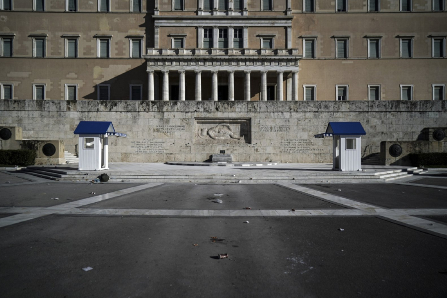 MRB Survey: Greek Voters Express Desire for New Parties, Doubts About Old Leaders