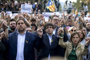 Καταλονία: Ο Πουτζντεμόν καλεί σε &quot;δημοκρατική αντίσταση&quot;
