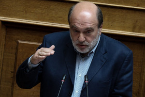 Τρύφων Αλεξιάδης: Το πρώτο ιατρικό ανακοινωθέν για την κατάσταση της υγείας του