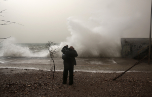 Η Αττική στο επίκεντρο της κακοκαιρίας: Κατά ριπάς τα «112» - Όλα τα έκτακτα μέτρα (LIVE Χάρτης)