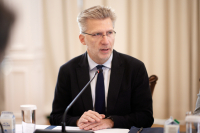 Άκης Σκέρτσος: Η Ελλάδα δουλεύει και συγκλίνει με την Ευρώπη