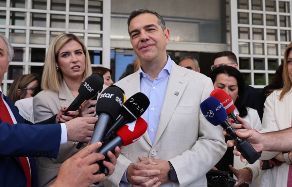 Αμαλίας: Καμία ανάμειξη στα εσωτερικά άλλων κομμάτων
