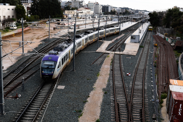 Προαστιακός - Δουκίσσης Πλακεντίας: Σημαντικές καθυστερήσεις στα δρομολόγια