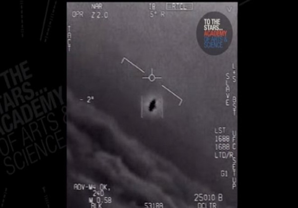 Παγκόσμιος σεισμός: Το Πολεμικό Ναυτικό των ΗΠΑ παραδέχεται την ύπαρξη εξωγήινων (vid)