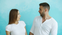 Ψυχολόγος εξηγεί τι σημαίνει η φράση «χρειάζομαι χώρο» σε μια σχέση