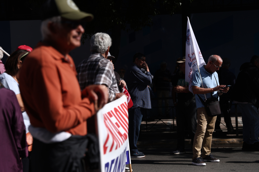 Συντάξεις: Ποιοι δικαιούνται αναδρομικά - Σε εκκρεμότητα εδώ και 5 χρόνια