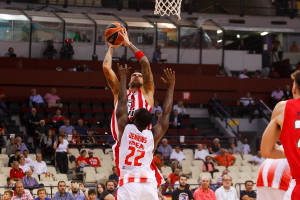 Ολυμπιακός - Ερυθρός Αστέρας 71-73: Προβλημάτισαν ξανά οι ερυθρόλευκοι (vid)