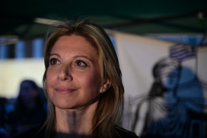 Περιμένοντας τις δημοσκοπήσεις στο τέλος της εβδομάδας