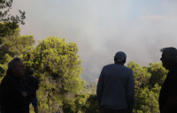 Εκτός ελέγχου η φωτιά τώρα στο Πόρτο Γερμενό - Καίγονται σπίτια - Όλες οι εξελίξεις με τις πυρκαγιές