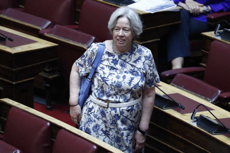 Η Αθηνά Λινού στα βόρεια προάστια