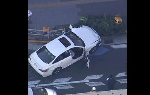 Αυτοκίνητο έπεσε σε πεζούς στο Τόκιο - Δέκα τραυματίες, σοβαρά οι δύο