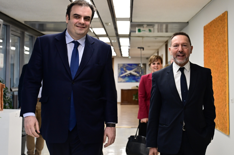 Συνάντηση Κυριάκου Πιερρακάκη με Γιάννη Στουρνάρα: Κοινή γραμμή για τη δημοσιονομική σταθερότητα